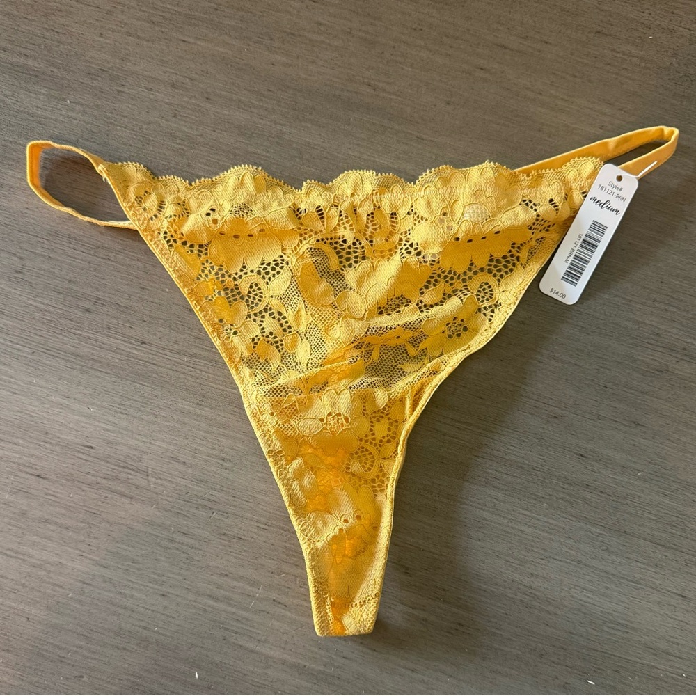 Bootaybag Yellow Lace Women's thong size medium